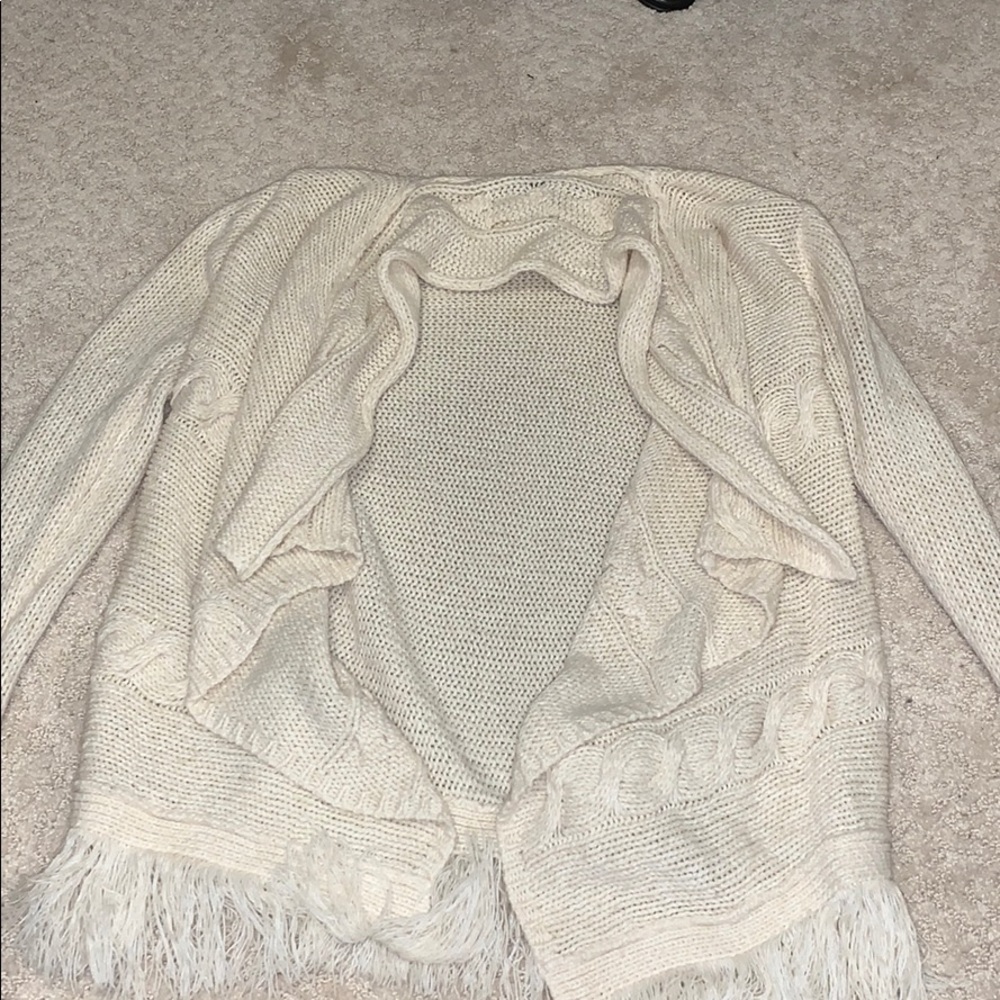 CREAM BOHO SWEATER